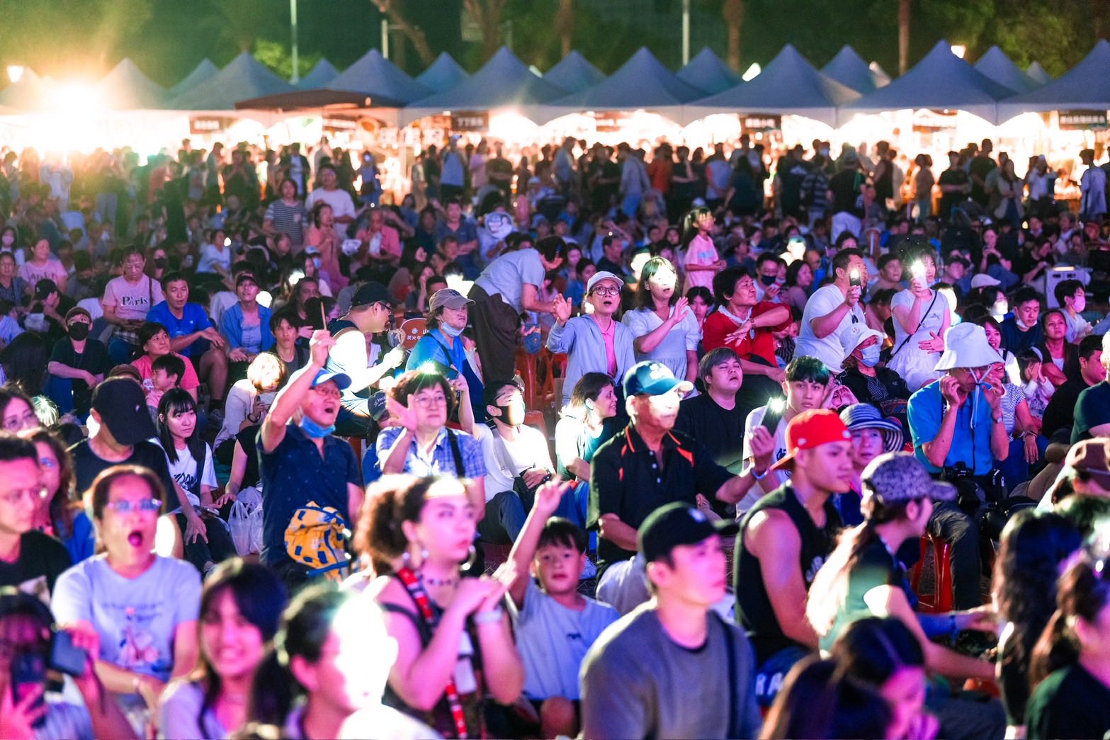 民眾嗨翻衛武營