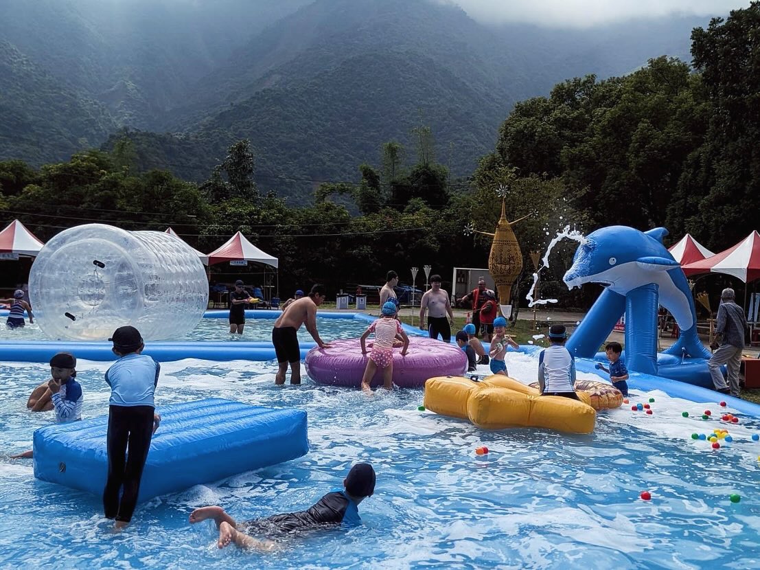 嗨翻山谷水樂園！原民會辦中秋烤肉趴剝柚子拚獎金 免費泡湯玩水接駁遊部落